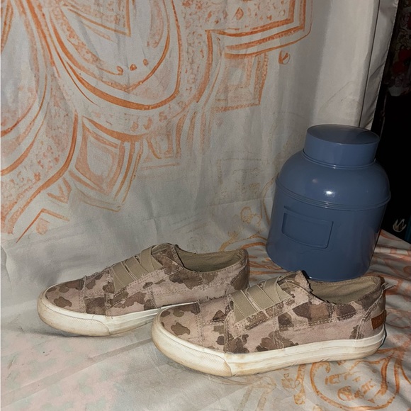 Blowfish Malibu Marley Brown Camo Sneakers - Picture 3 of 7